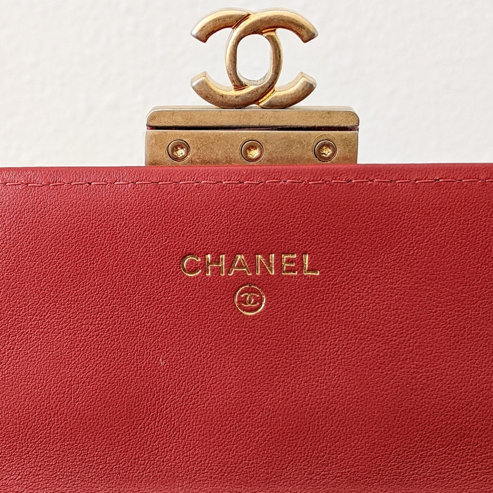 Chanel Chevron Wallet - Picture 15 of 15